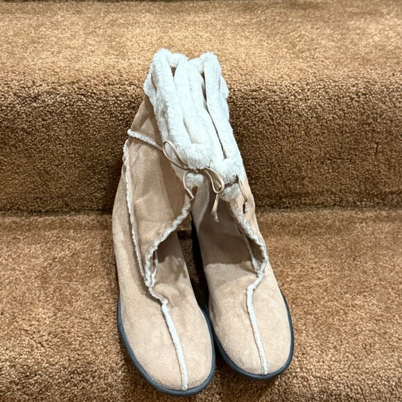 Vaneli Suede Booties with Faux Fur Trim, Tan/Cream, Sz 8N - Picture 4 of 11